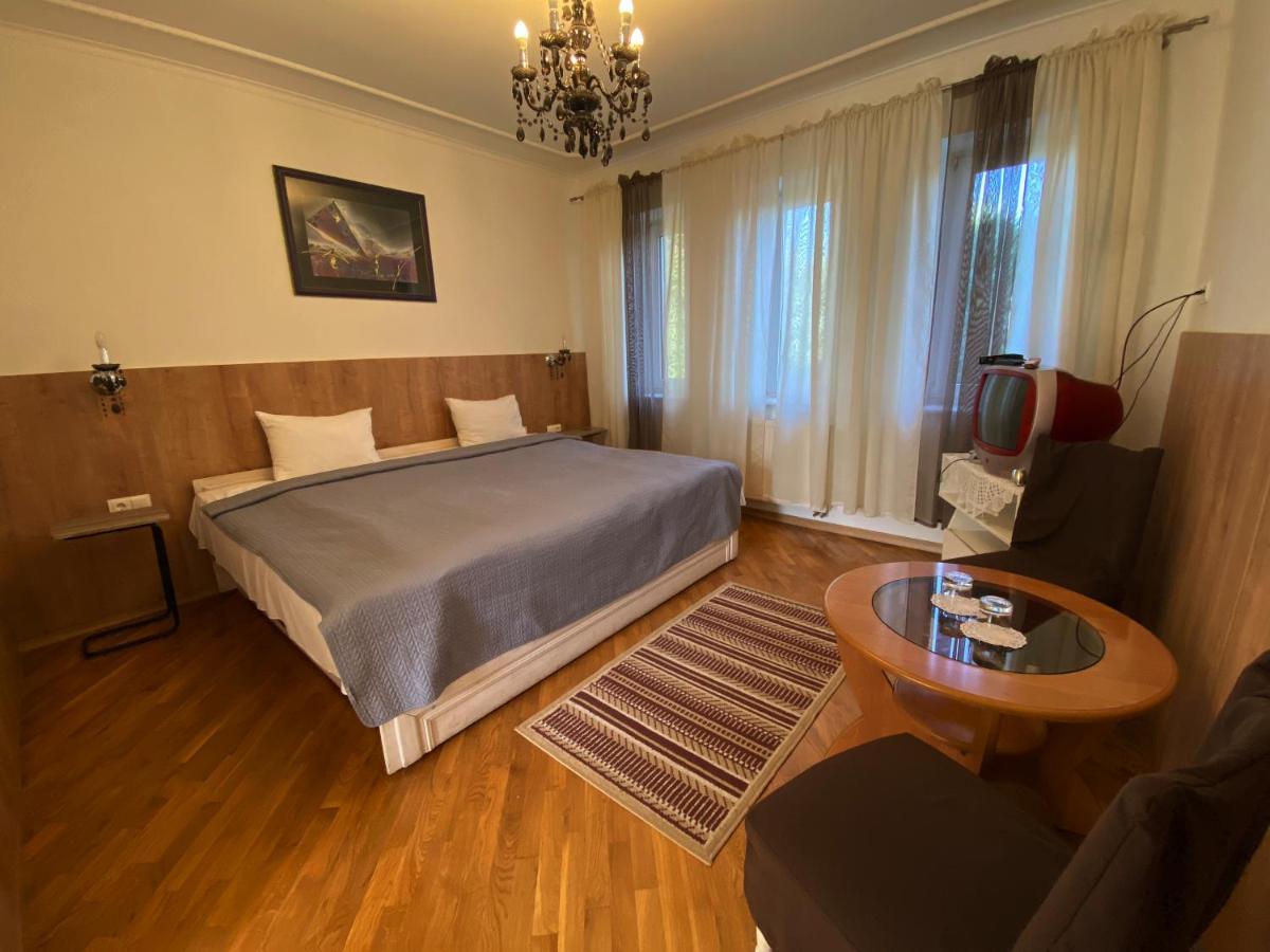 Olena Resort Bryukhovychi Luaran gambar